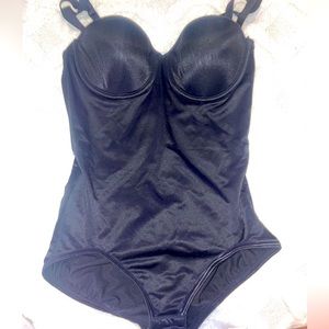 Black maidenform  Shapewear